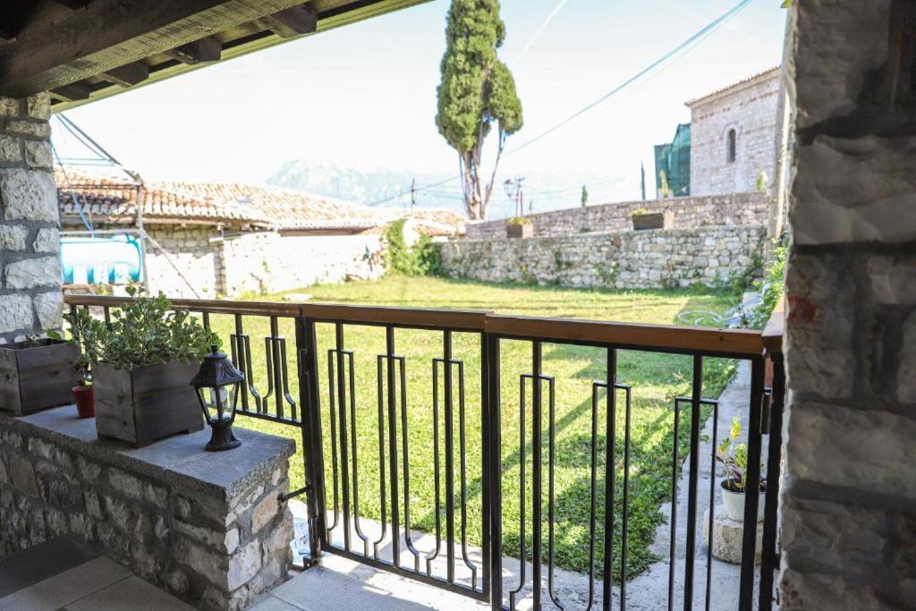 Villa Oda Tomori Berat Esterno foto