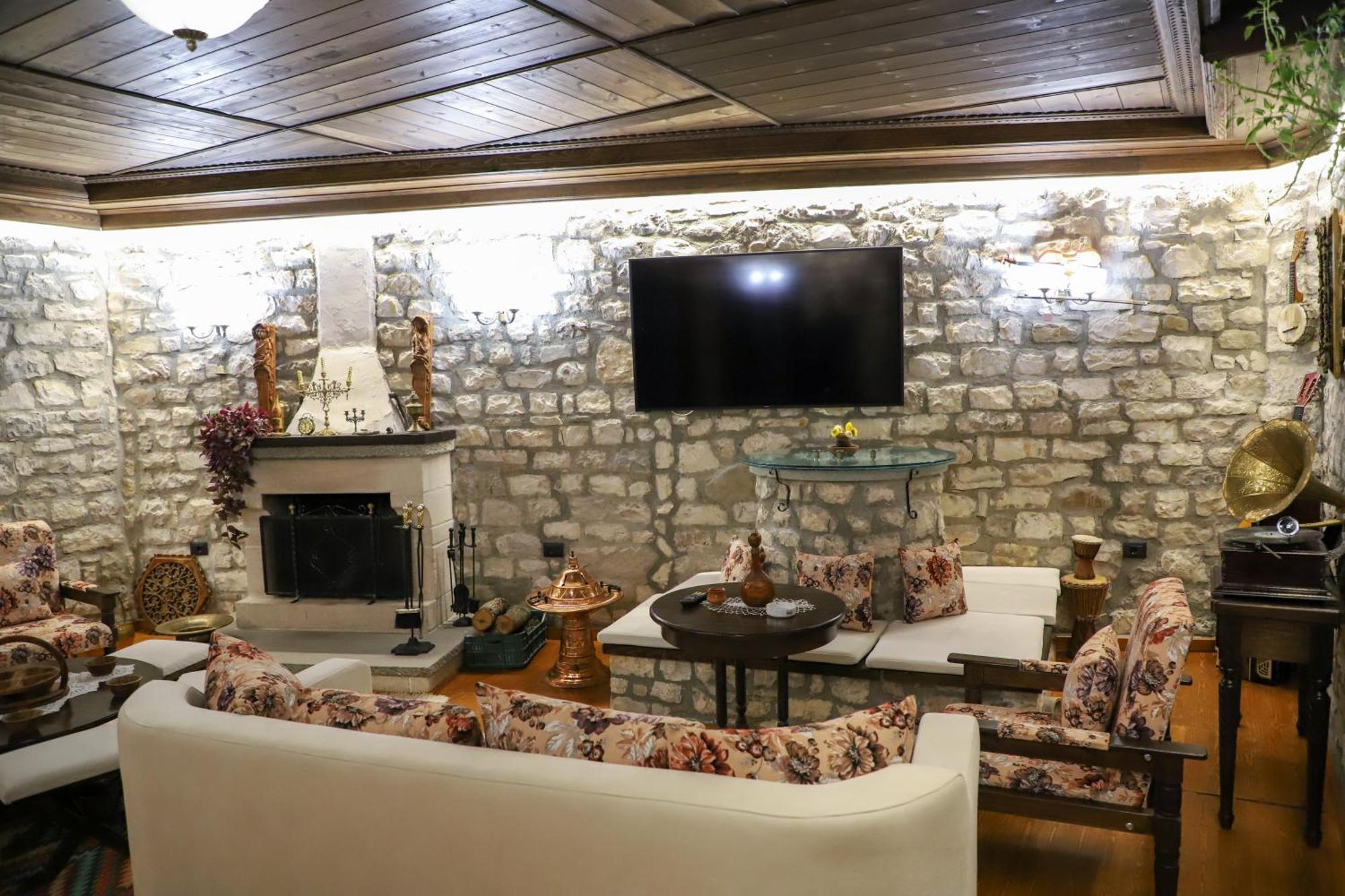 Villa Oda Tomori Berat Esterno foto