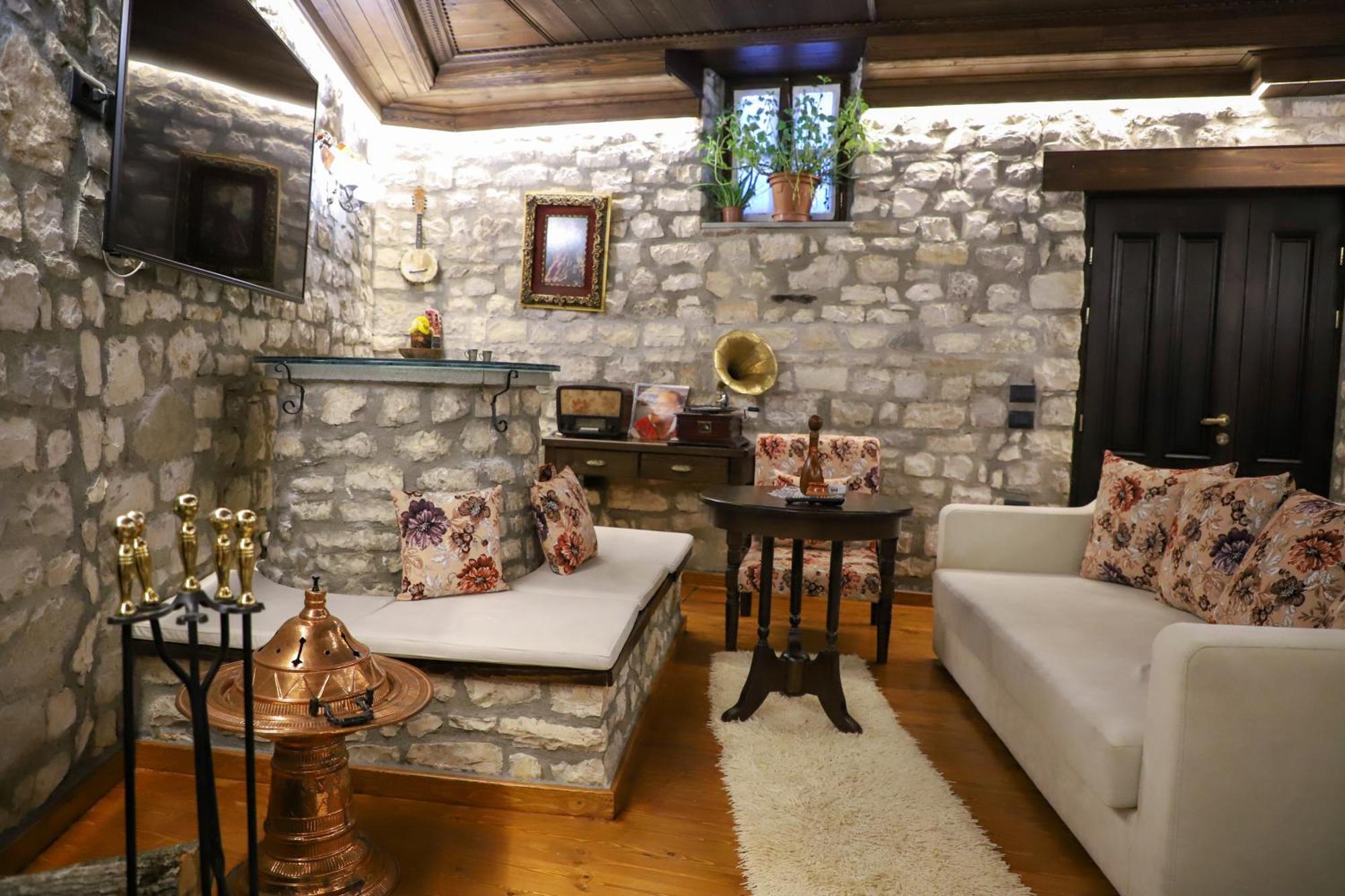 Villa Oda Tomori Berat Esterno foto
