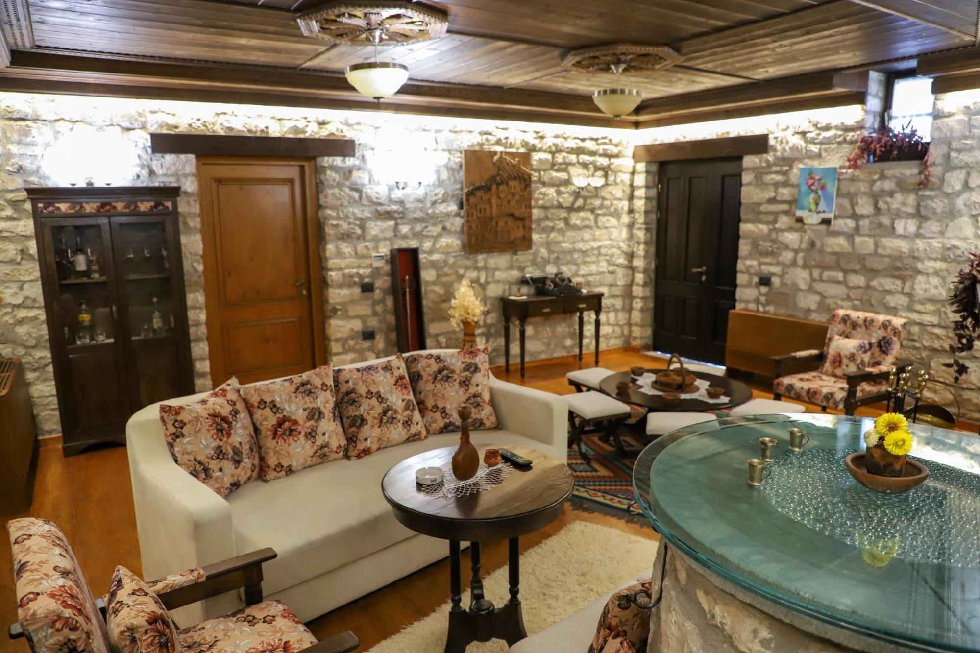 Villa Oda Tomori Berat Esterno foto