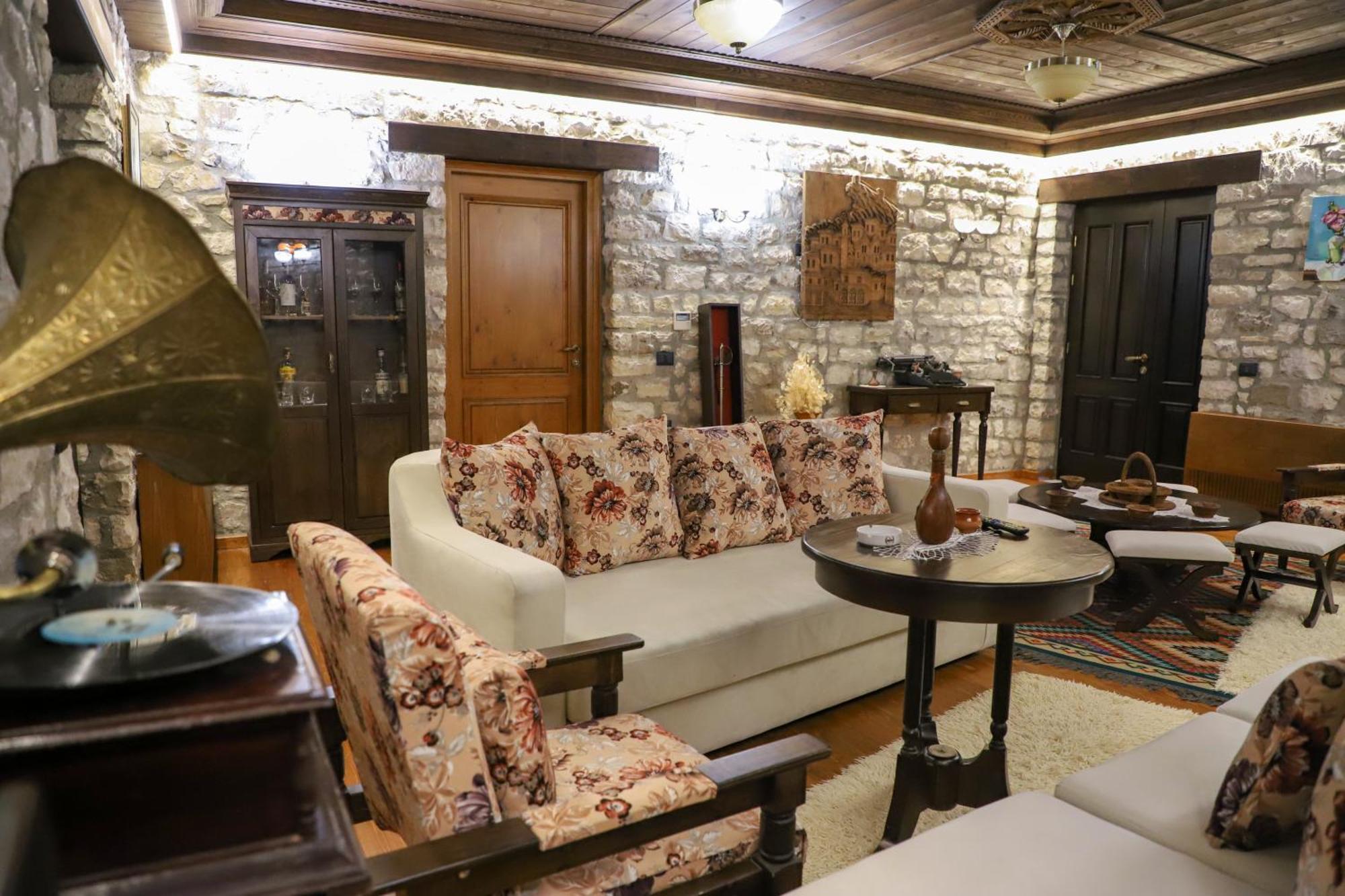 Villa Oda Tomori Berat Esterno foto